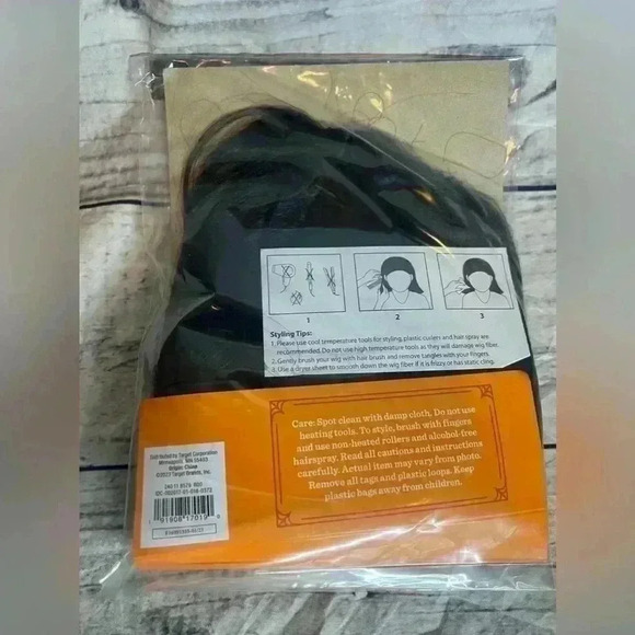 Adult long and sleek wig - Picture 3 of 3